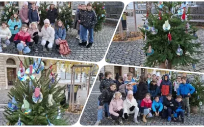 Okrasili smo tri smrekice 🎄🎄🎄